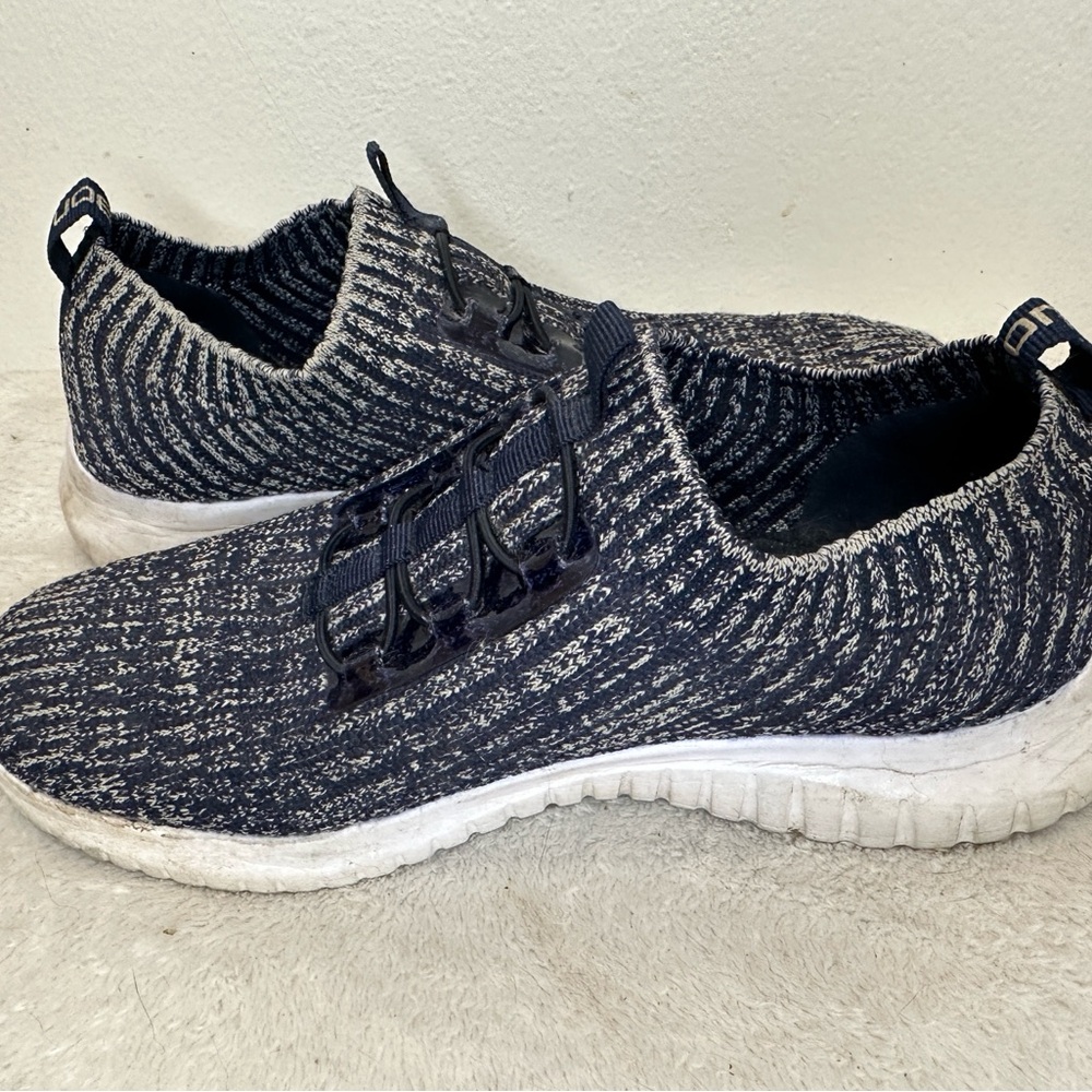TIOSEBON Women's Slip On Lightweight Casual Running/Walking  Sneakers Size 7
